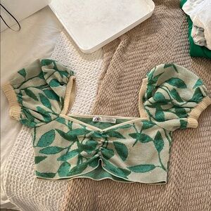 Zara Beige and Green Leaf Print Crop Top